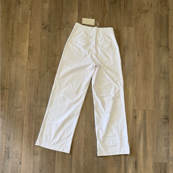 Halara High Waisted Side Pocket Straight Leg Work
Pants (White) NWT - Picture 7 of 12